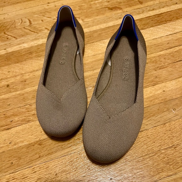 Like new Rothy’s size 8 - Picture 2 of 5